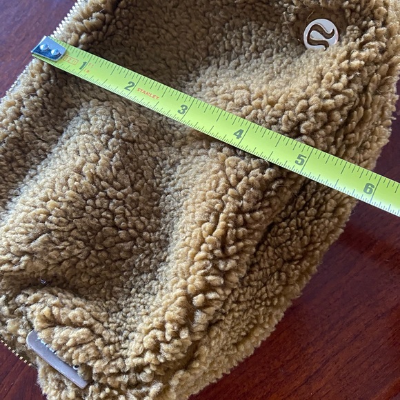 Lululemon everywhere belt bag 2L - Picture 7 of 10